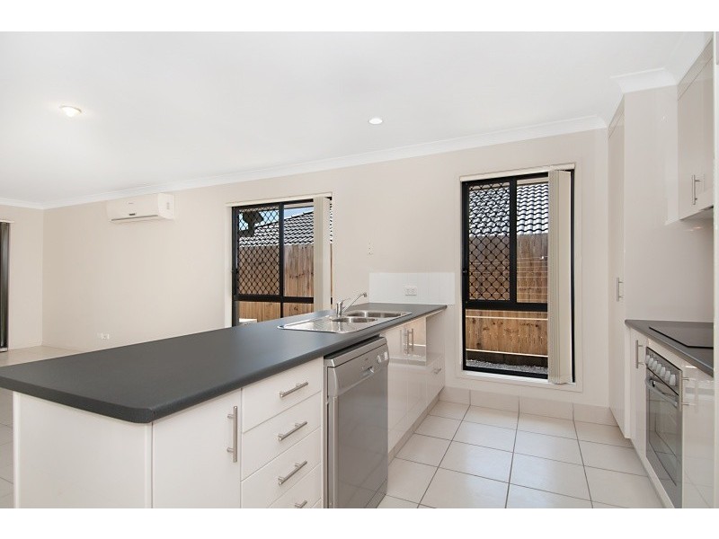 38 Sears Parade, North Lakes QLD 4509