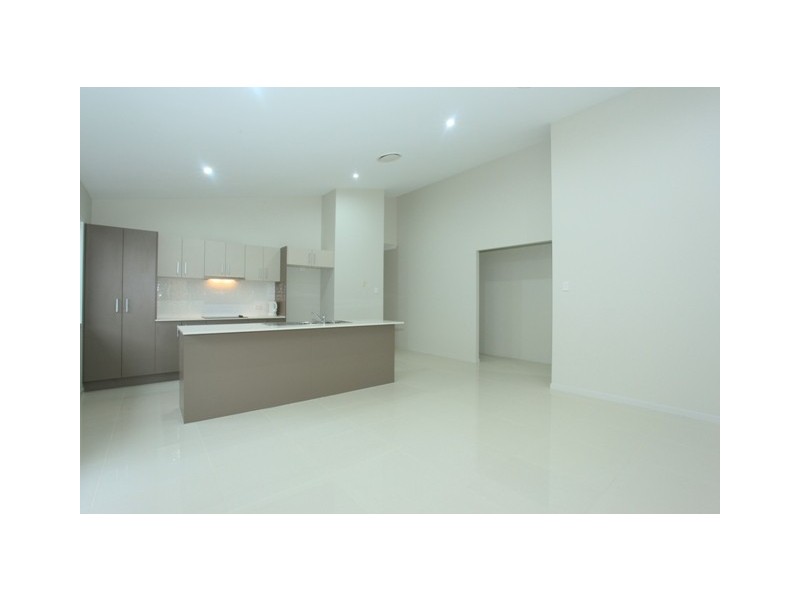 72 Mackintosh Drive, North Lakes QLD 4509