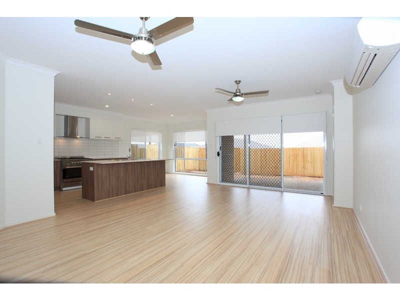 21 Moonie Crescent, North Lakes QLD 4509