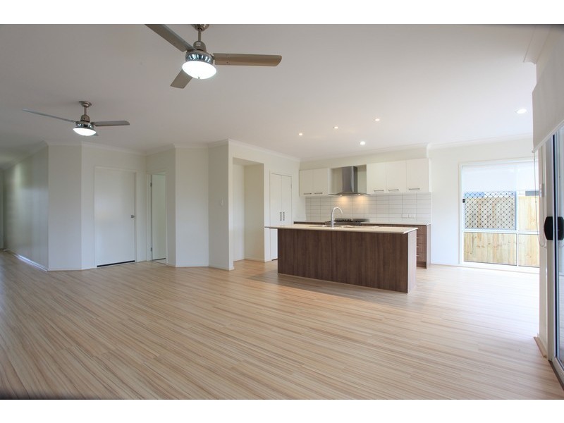 21 Moonie Crescent, North Lakes QLD 4509