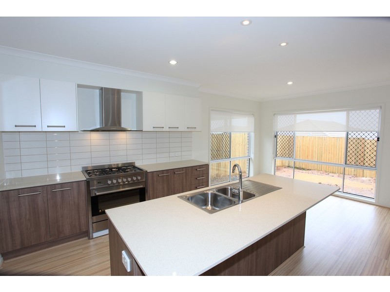 21 Moonie Crescent, North Lakes QLD 4509