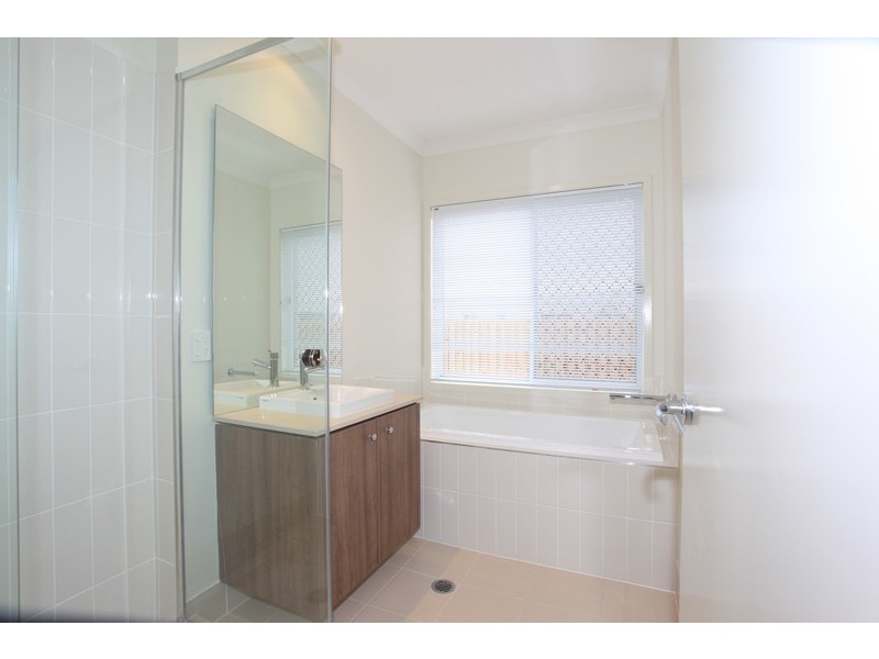 21 Moonie Crescent, North Lakes QLD 4509