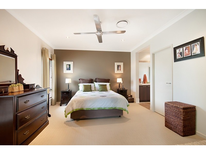 2 Warabi Crescent, North Lakes QLD 4509