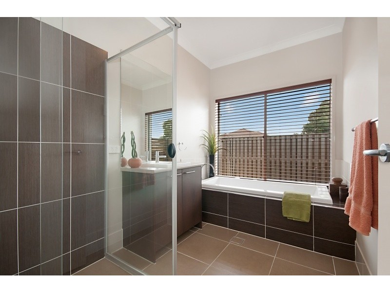 2 Warabi Crescent, North Lakes QLD 4509