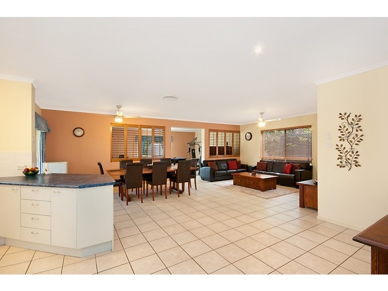 9 Crawford Street, North Lakes QLD 4509