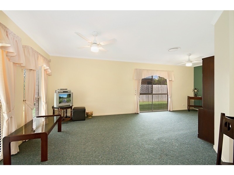 9 Crawford Street, North Lakes QLD 4509