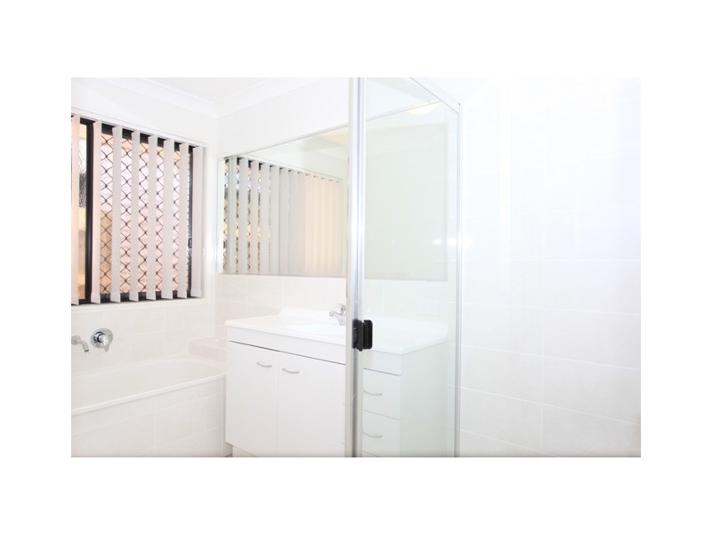 33 Severn Crescent, North Lakes QLD 4509