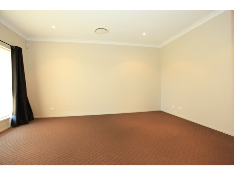 22 Forrestal Circuit, North Lakes QLD 4509