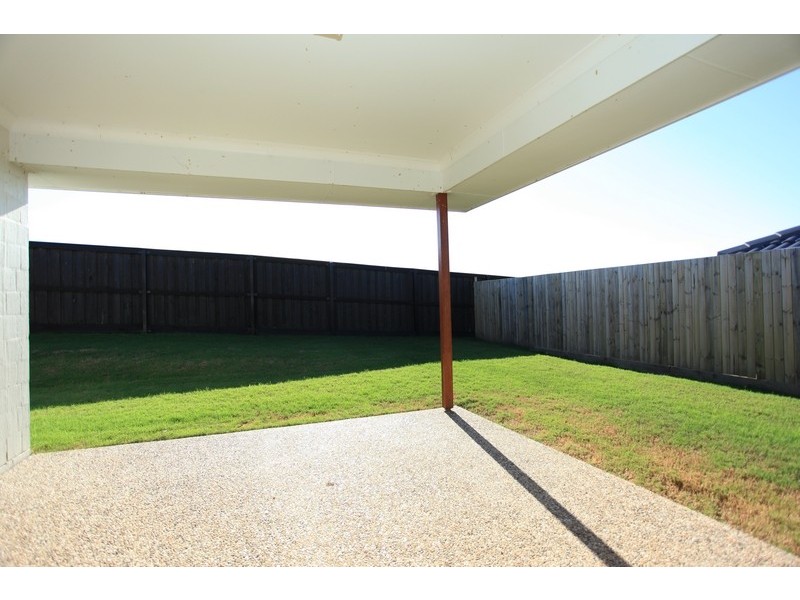 18 Williams Crescent, North Lakes QLD 4509