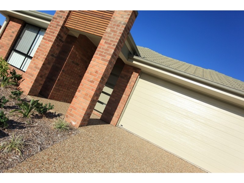 11 Triumph Circuit, North Lakes QLD 4509