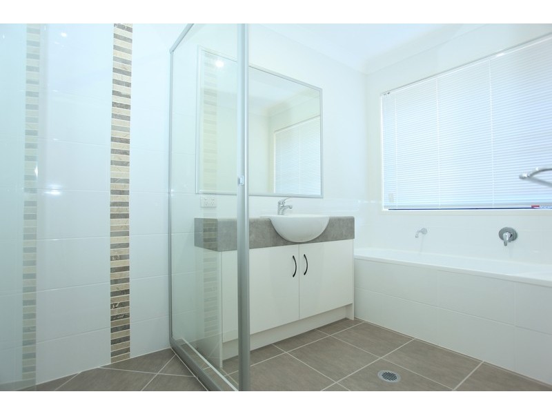 11 Triumph Circuit, North Lakes QLD 4509