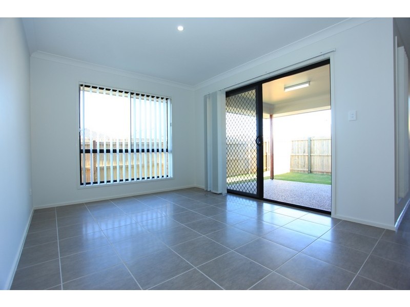 11 Triumph Circuit, North Lakes QLD 4509
