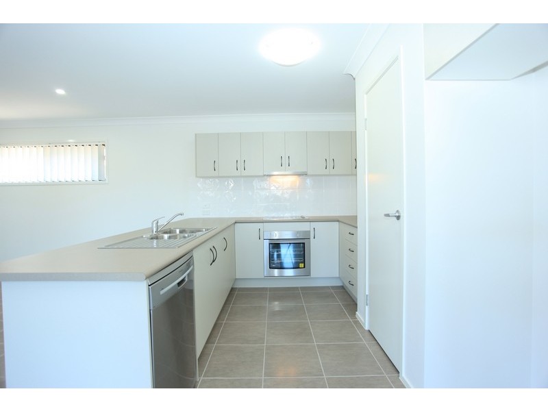 11 Triumph Circuit, North Lakes QLD 4509