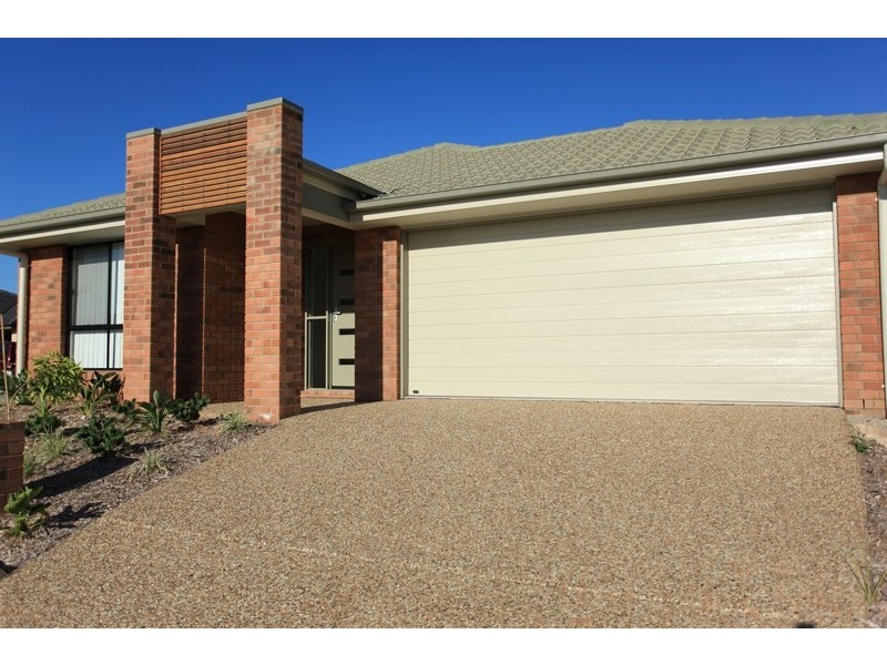 11 Triumph Circuit, North Lakes QLD 4509