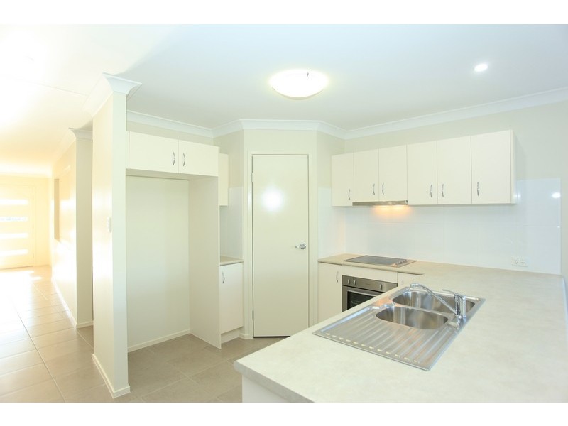 2 Petronas Street, North Lakes QLD 4509