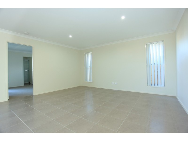 2 Petronas Street, North Lakes QLD 4509