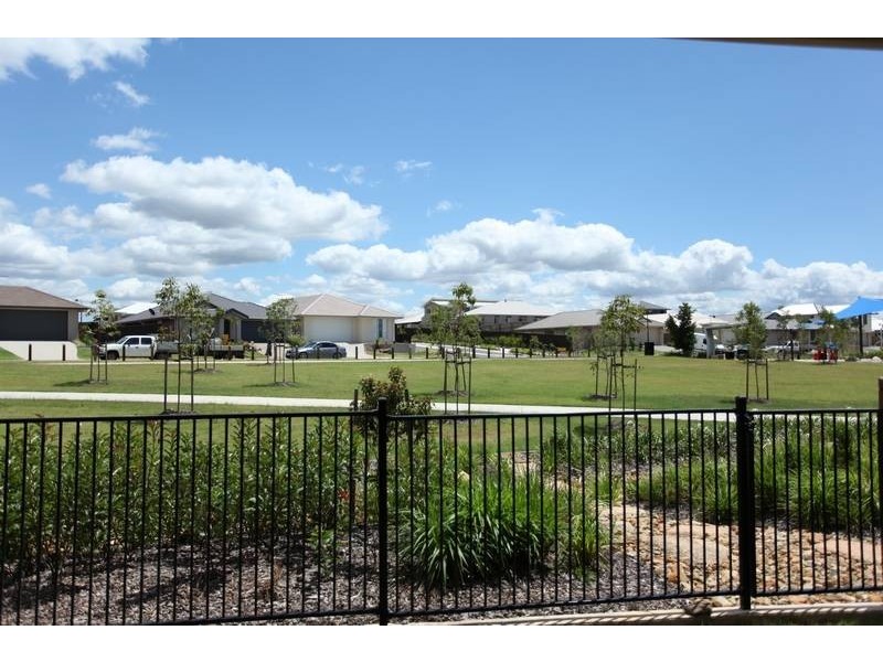 21 Merion Crescent, North Lakes QLD 4509