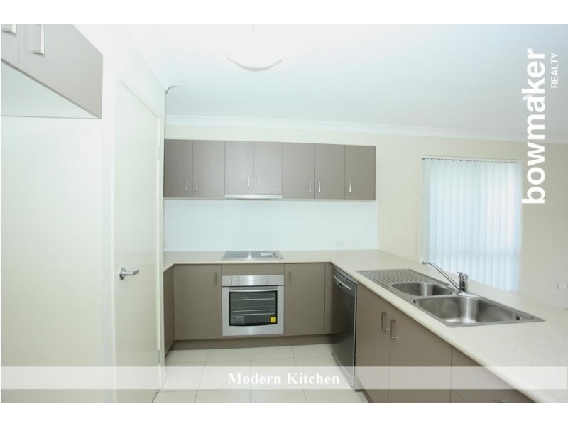 6 Riviera Crescent, North Lakes QLD 4509