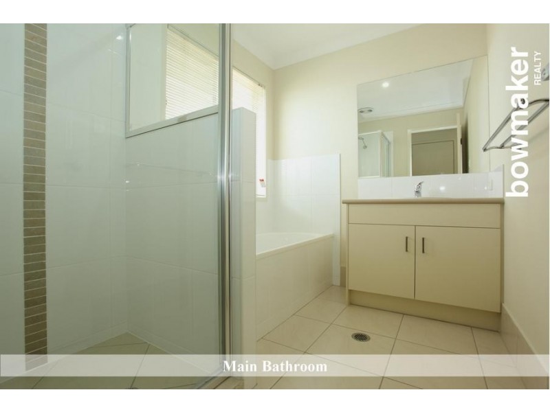 6 Riviera Crescent, North Lakes QLD 4509