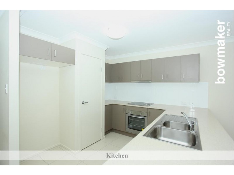 6 Riviera Crescent, North Lakes QLD 4509