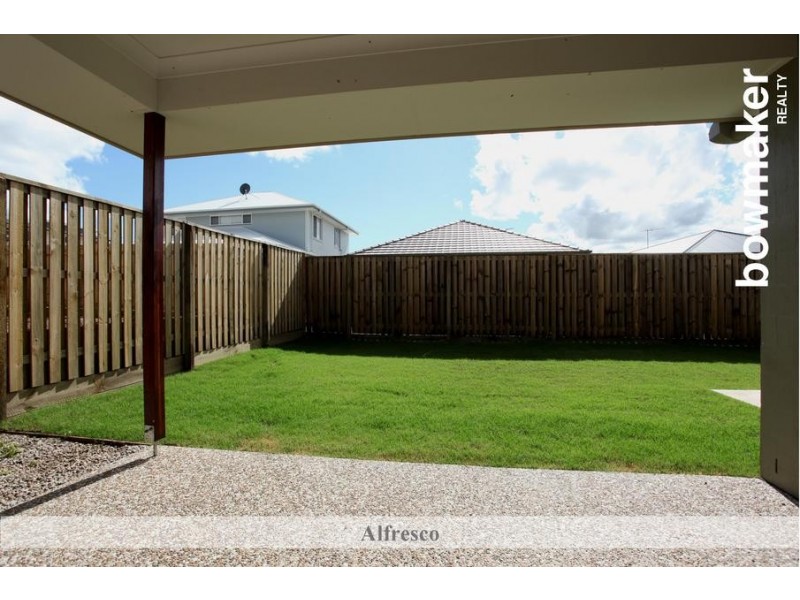 6 Riviera Crescent, North Lakes QLD 4509