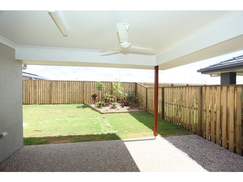 25 Riviera Crescent, North Lakes QLD 4509