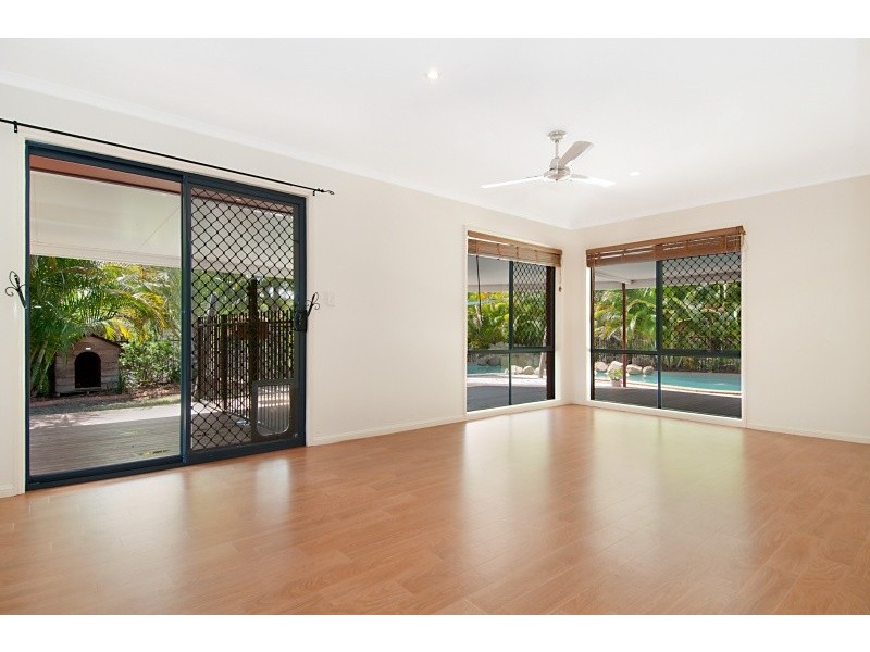 18 Sandpiper Avenue, North Lakes QLD 4509