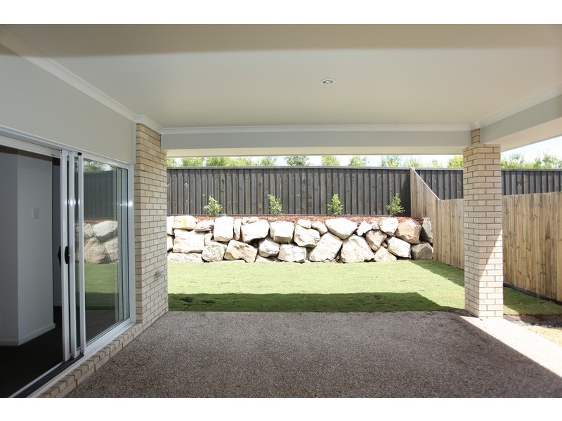 129 Mackintosh Drive, North Lakes QLD 4509