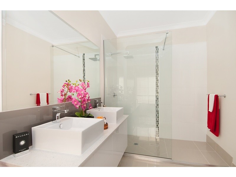 140 Nicklaus Parade, North Lakes QLD 4509