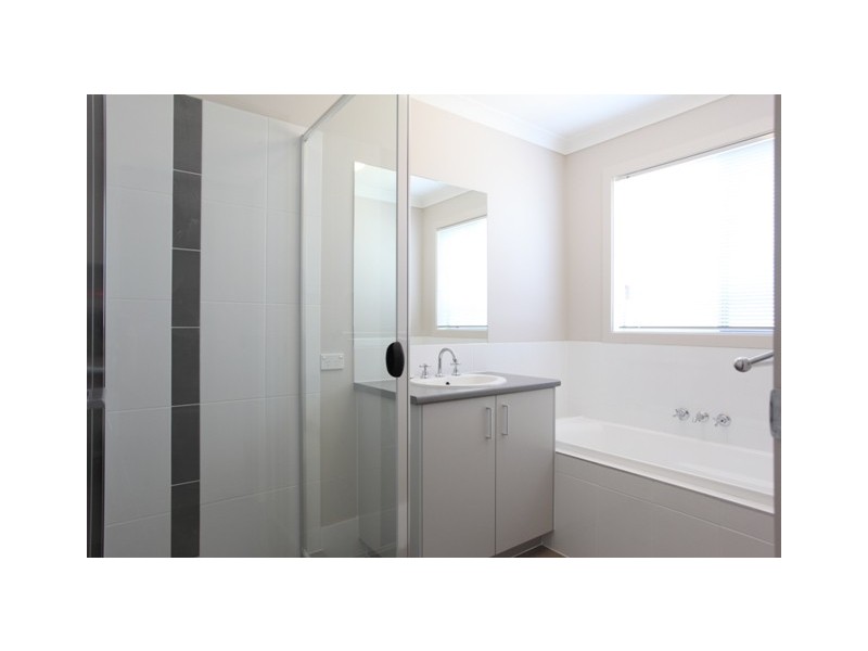 131 Mackintosh Drive, North Lakes QLD 4509