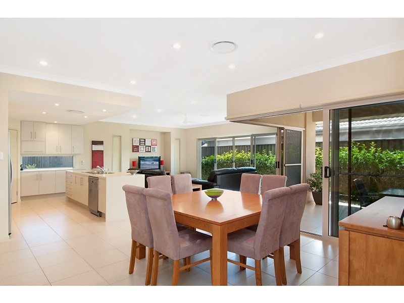12 Elkhorn Court, North Lakes QLD 4509