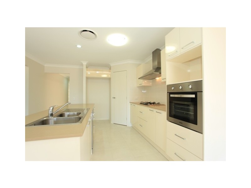 20 Severn Crescent, North Lakes QLD 4509
