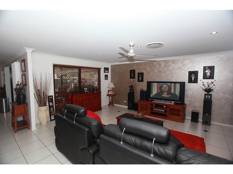 2 Brindabella Court, North Lakes QLD 4509