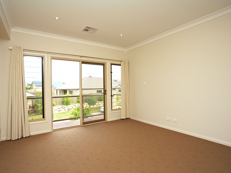 54 Elkington Circuit, North Lakes QLD 4509