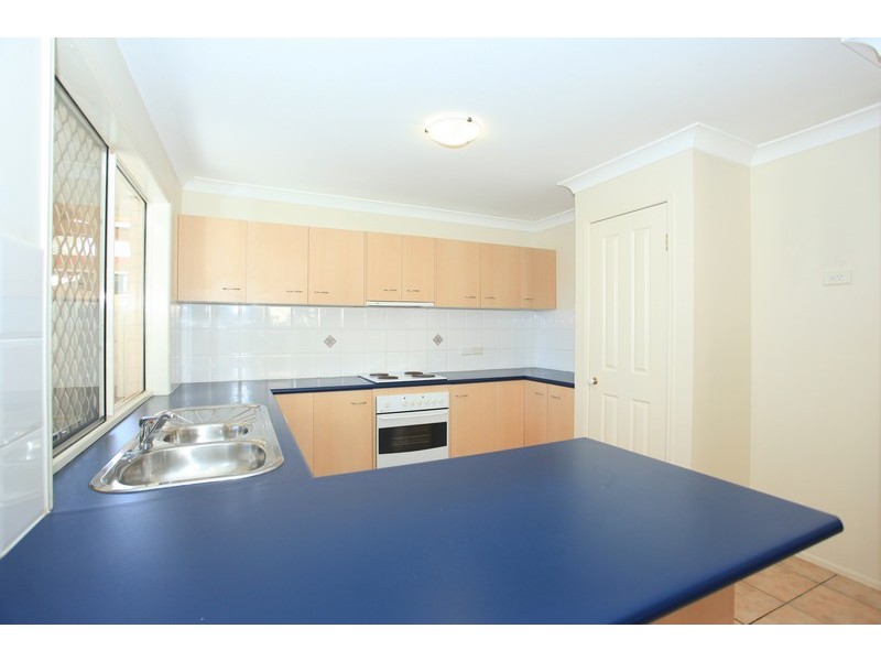 33 Southerden Drive, North Lakes QLD 4509