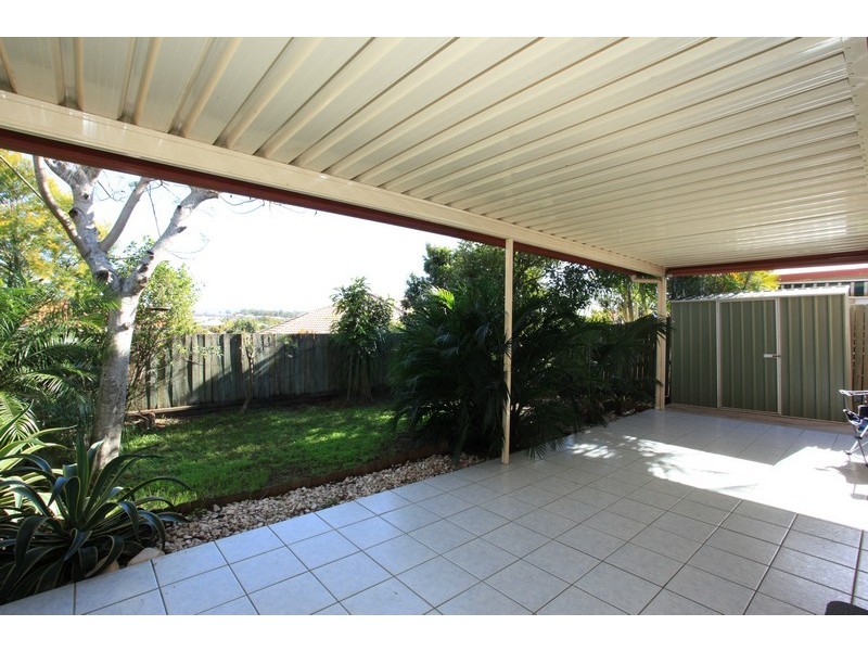 33 Southerden Drive, North Lakes QLD 4509
