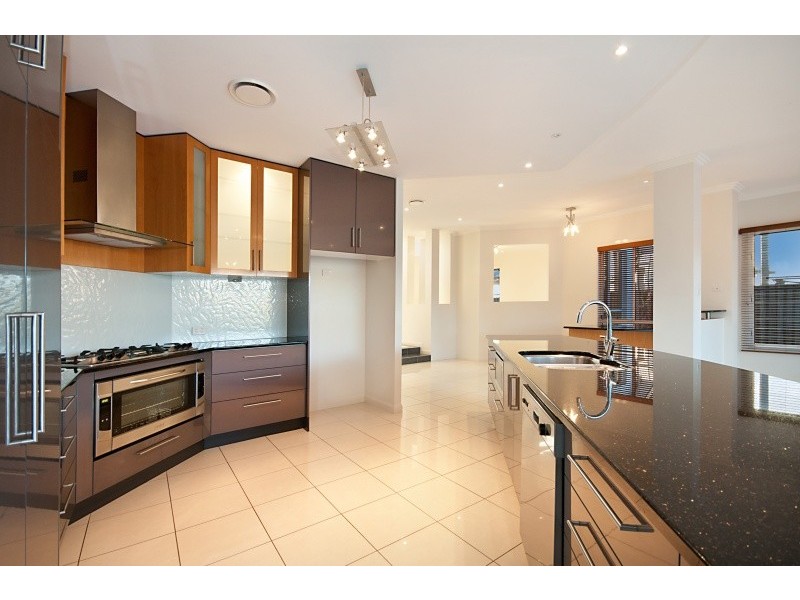 24 Sandpiper Avenue, North Lakes QLD 4509