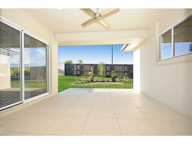 3 Eaton Close, North Lakes QLD 4509
