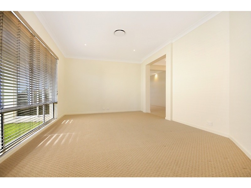 3 Eaton Close, North Lakes QLD 4509