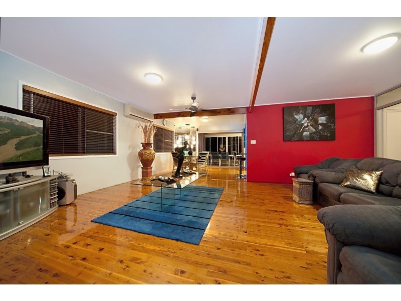 25 Kroll Street, Kippa-ring QLD 4021