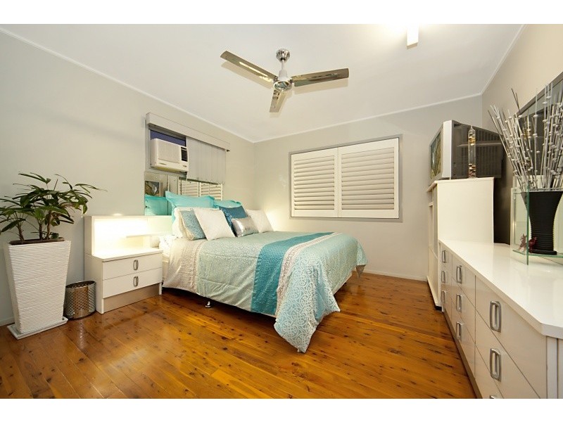 25 Kroll Street, Kippa-ring QLD 4021