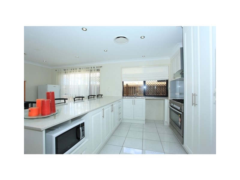 4 Shimao Crescent, North Lakes QLD 4509