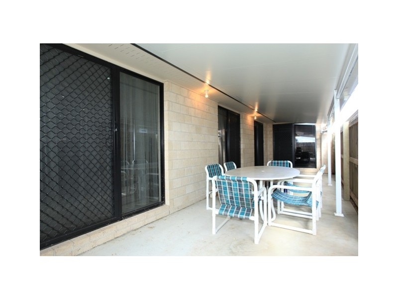 4 Shimao Crescent, North Lakes QLD 4509