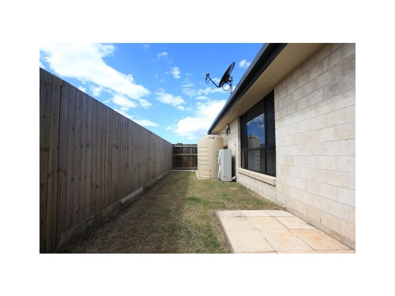 4 Shimao Crescent, North Lakes QLD 4509