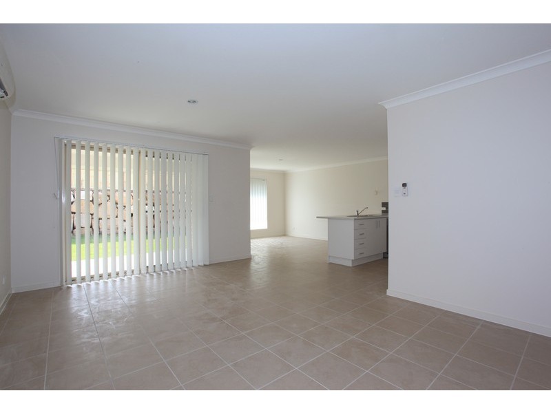 16 Moonie Crescent, North Lakes QLD 4509