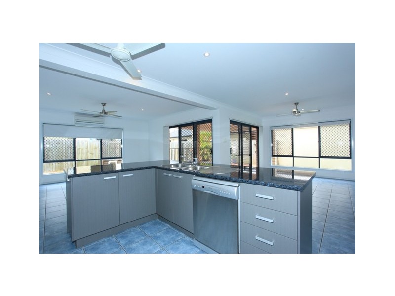 14 Lacebark Street, North Lakes QLD 4509