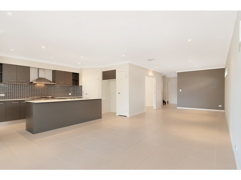 74 Elkington Circuit, North Lakes QLD 4509