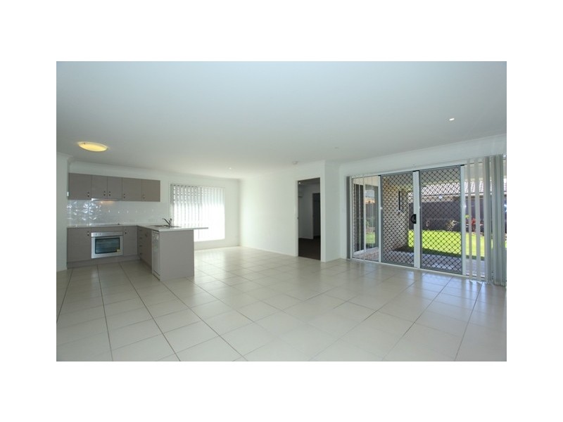 22 Shimao Crescent, North Lakes QLD 4509