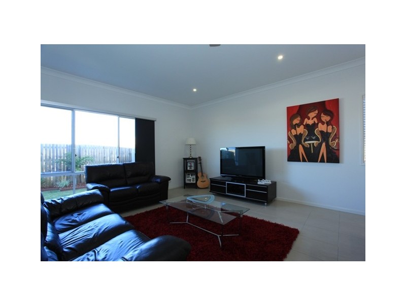 53 Daintree Circuit, North Lakes QLD 4509