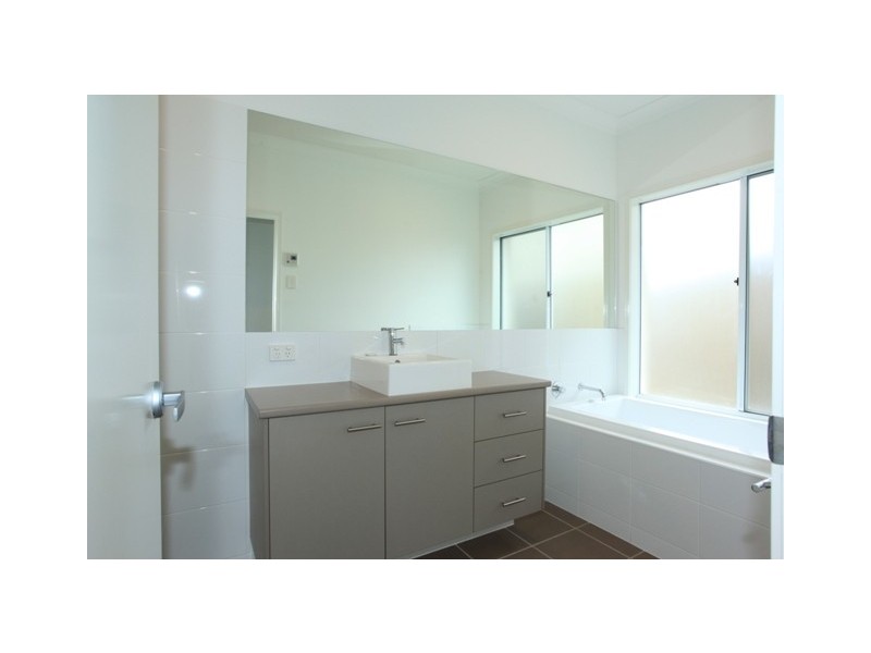 23 Langer Parade, North Lakes QLD 4509